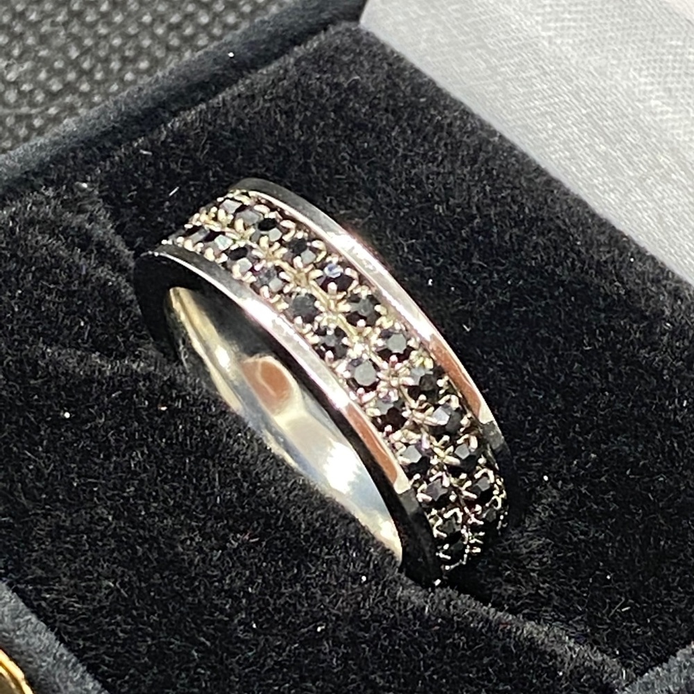 Ring - Picture 5 of 5